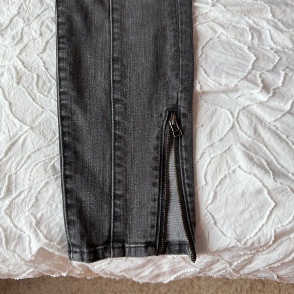 Treasure & Bond Gray Black Distressed Denim Jeans with Zipper Ankle - Picture 3 of 11